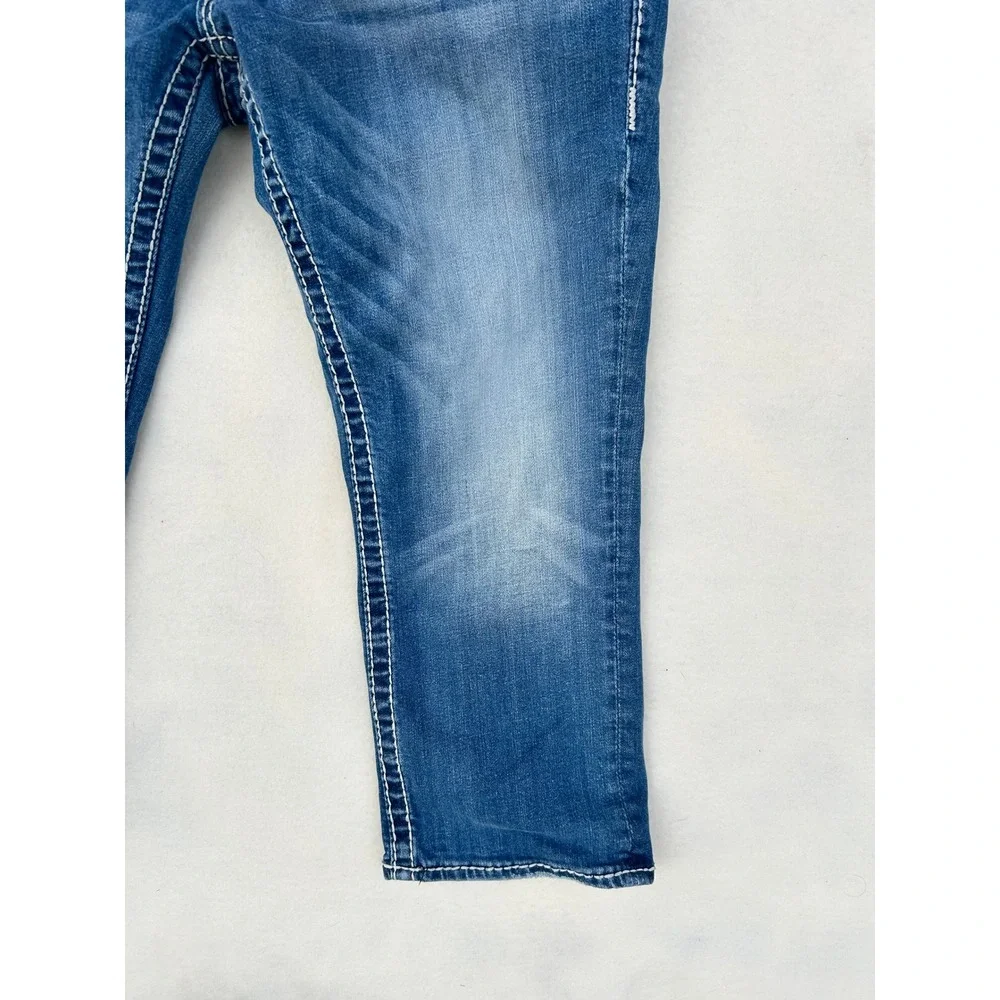 Vigoss The New‎ York Capri Jeans 31 Medium Wash Thick Stitch Rhinestone Cropped